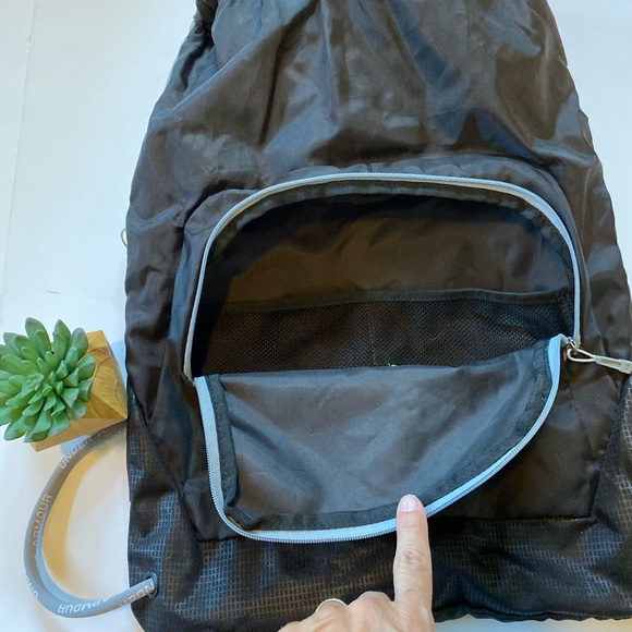 Under Armour Cinch Drawstring Backpack Gym Bag - Picture 8 of 8